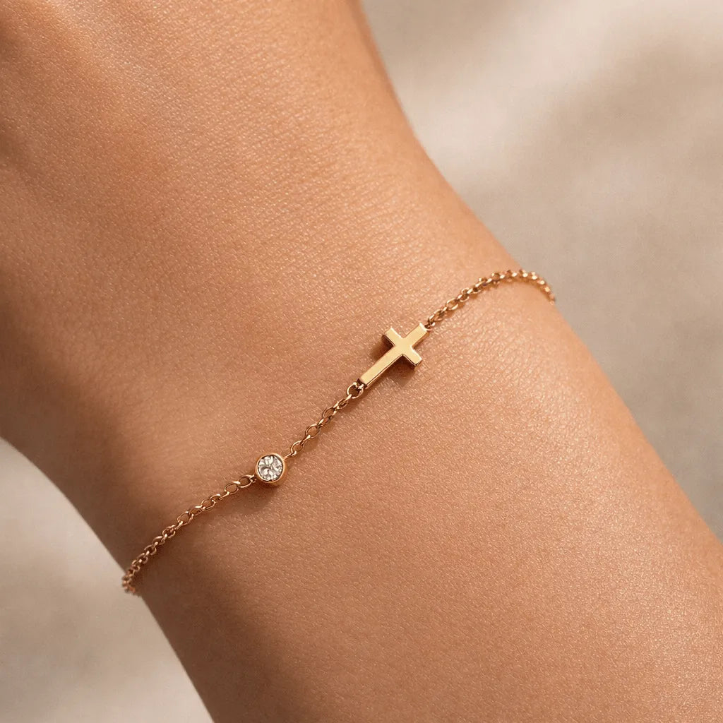 Bracelet Croix Plaqué Or pour Femme