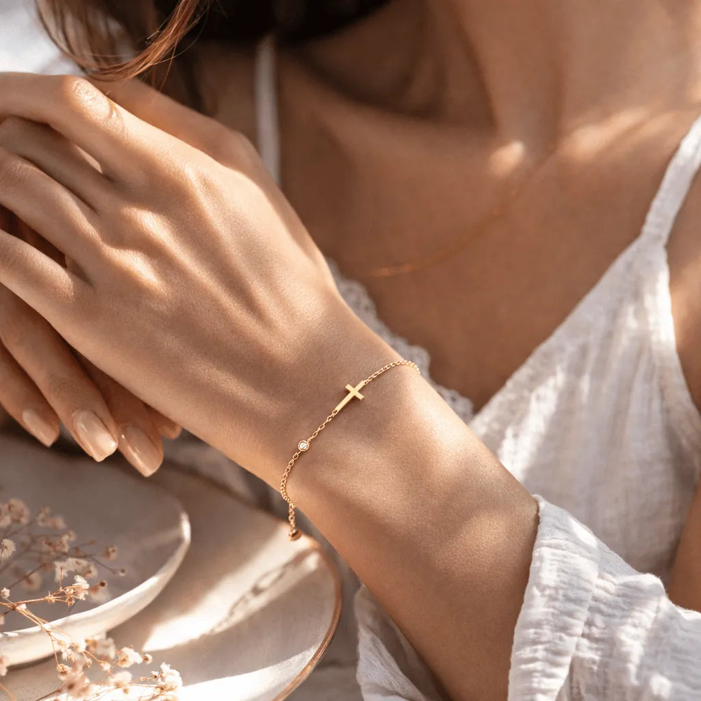 Bracelet Croix Plaqué Or pour Femme